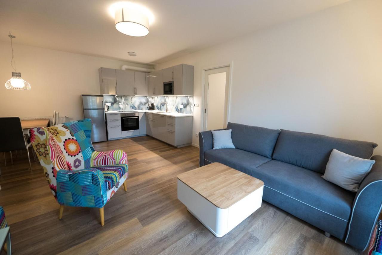 Bein Apartment With Parking Бърно Екстериор снимка