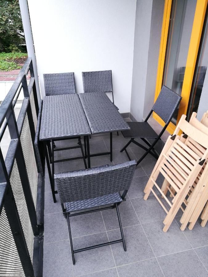 Bein Apartment With Parking Бърно Екстериор снимка