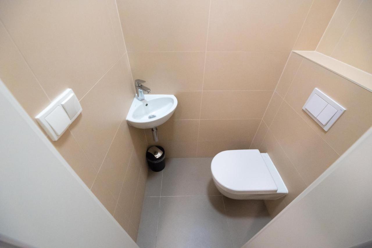Bein Apartment With Parking Бърно Екстериор снимка